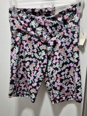 High-Rise Floral V-Waist Bike Shorts in Black & Pastel